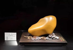 學(xué)石探究 黃蠟石的物質(zhì)實(shí)體與石材加工藝術(shù)